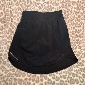 Lululemon skirt size 4 black